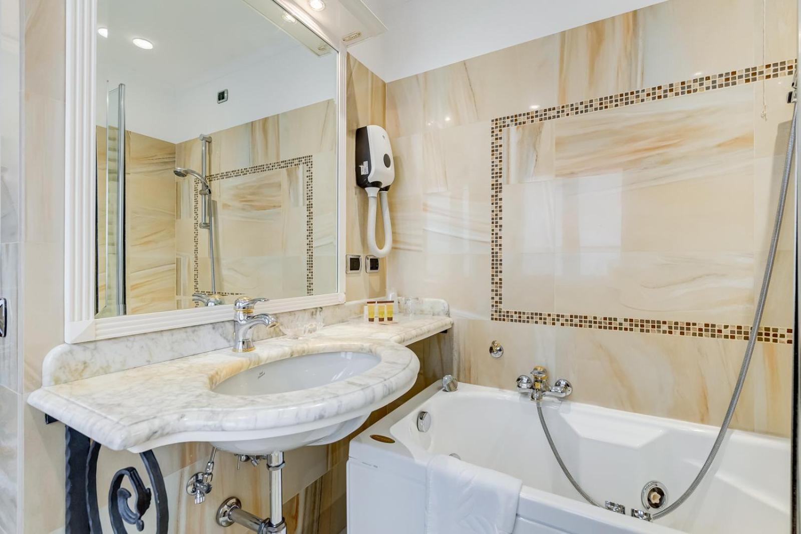 Hotel Cellini Rome Luaran gambar